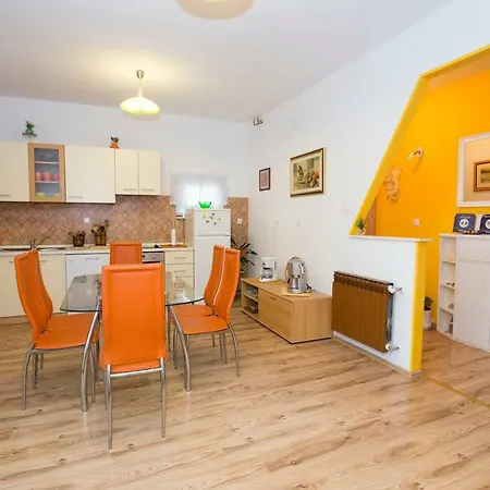 Viki Apartman