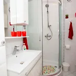 Apartment Viki *