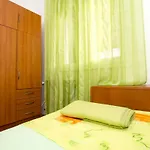 Apartment Viki *